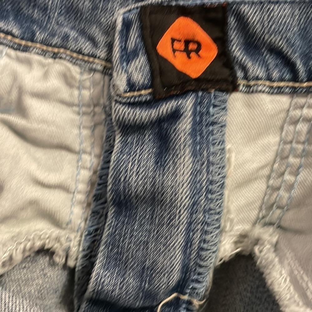 Wrangler Flame Resistant Jeans Size 11x32 - Picture 12 of 13